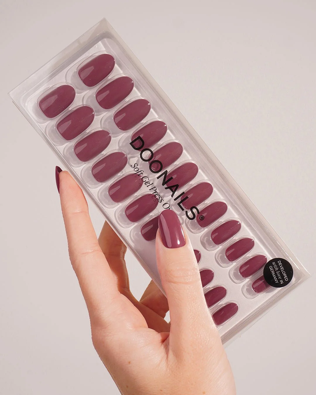 Bubblegum Medium Round Soft Gel Press Ons 4 Bubblegum Medium Round Soft Gel Press Ons