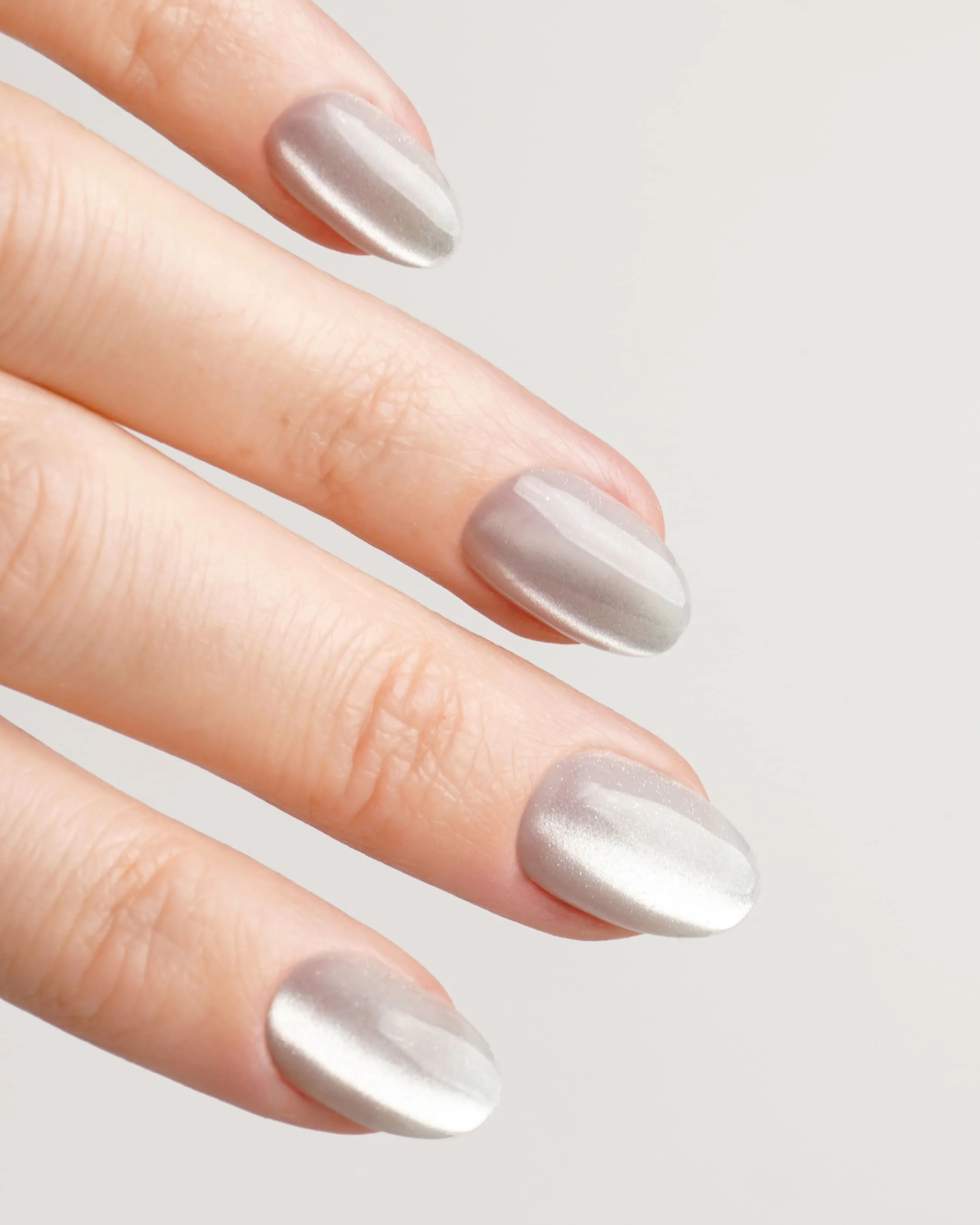 White Cat Eye Short Round Soft Gel Press Ons